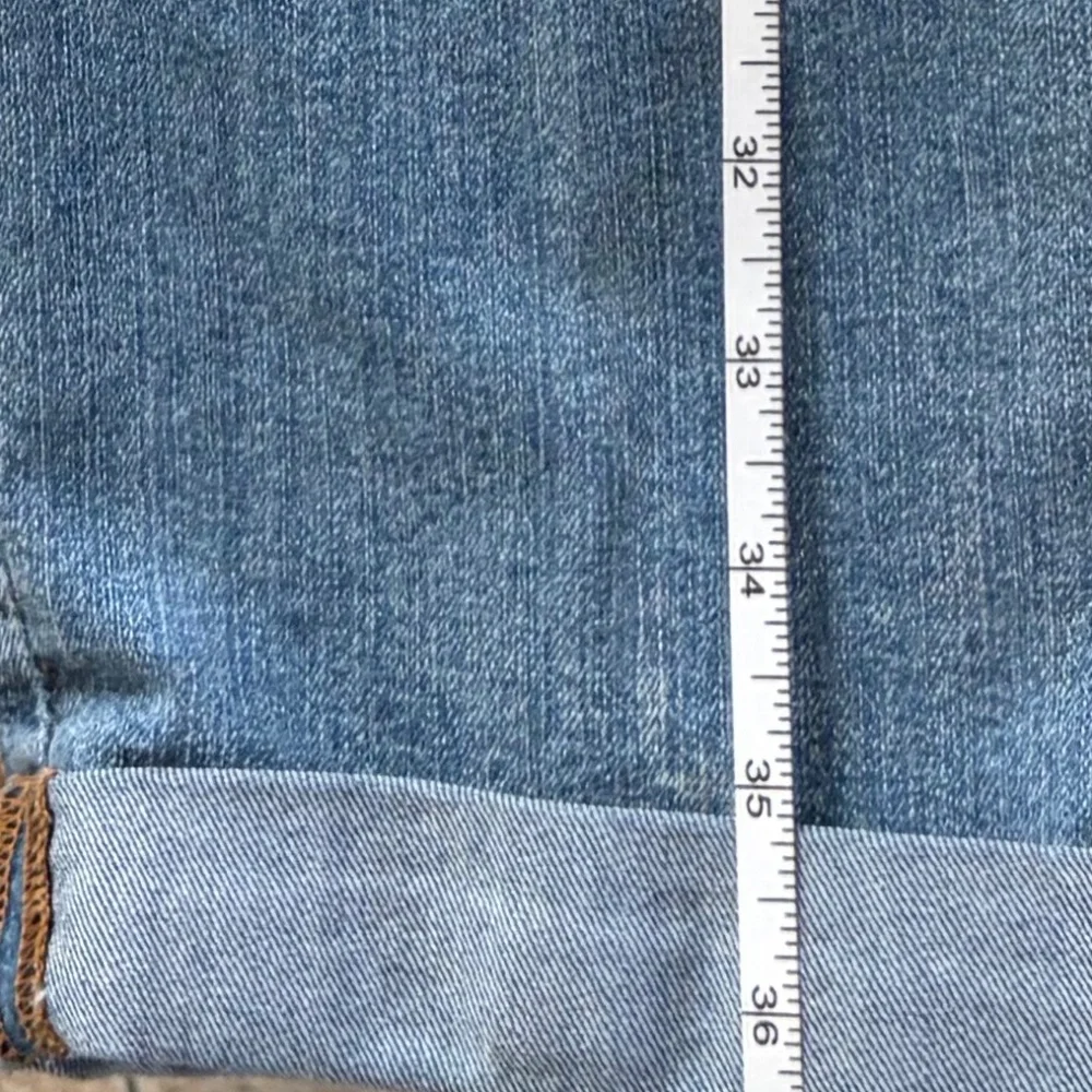 NYDJ Cuffed Hem Jeans – Size 12 💙 Lightwash & Stretchy